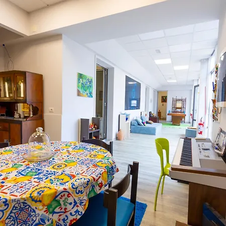 Apartament Intro Art Music House